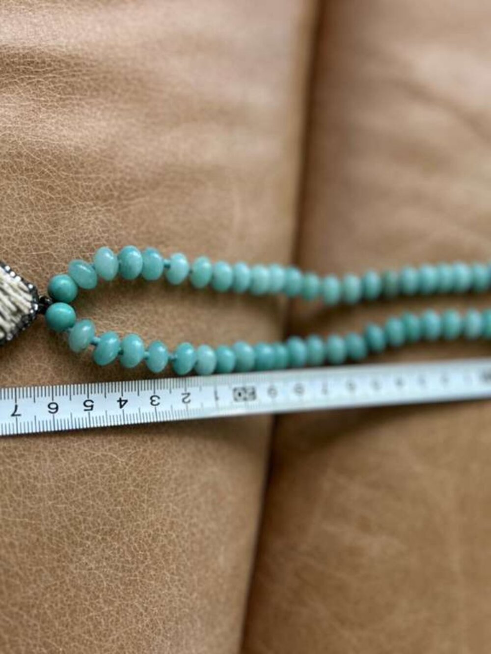 Aquamarin and White Coral Necklace - Picture 4 of 4